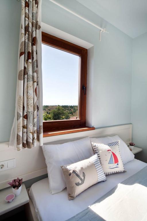 Bed and Breakfast Mavikarga Бозджаада Номер фото